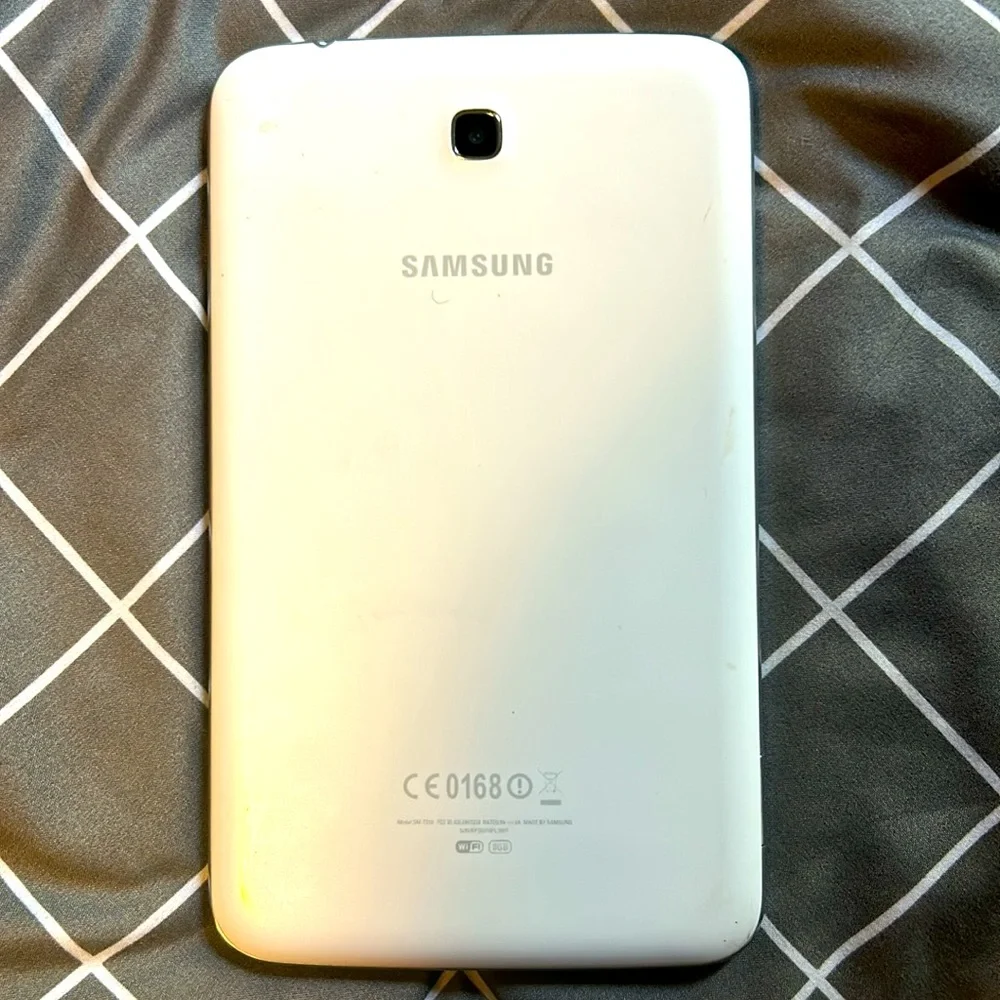 Samsung Galaxy Tab 3 Model SM-T210